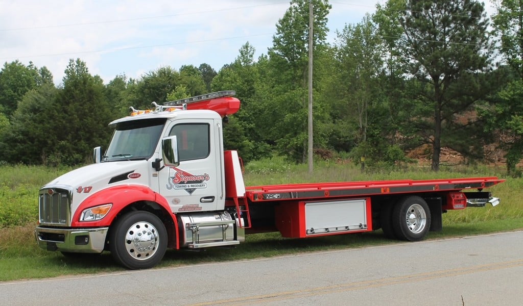 Towing In Commerce | Seymour'S Wrecker Service